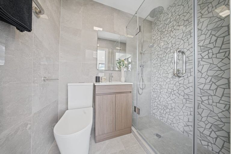 Photo of property in 80 Cambridge Terrace, Papatoetoe, Auckland, 2025