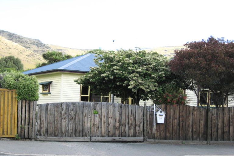 Photo of property in 15 Martindales Road, Heathcote Valley, Christchurch, 8022