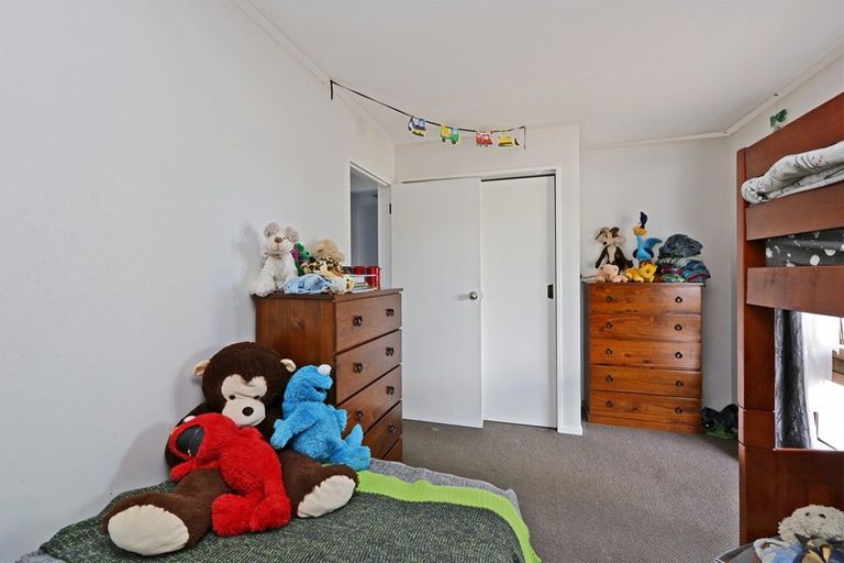 Photo of property in 100 Flaxmere Avenue, Flaxmere, Hastings, 4120