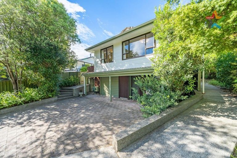 Photo of property in 80 Gemstone Drive, Birchville, Upper Hutt, 5018