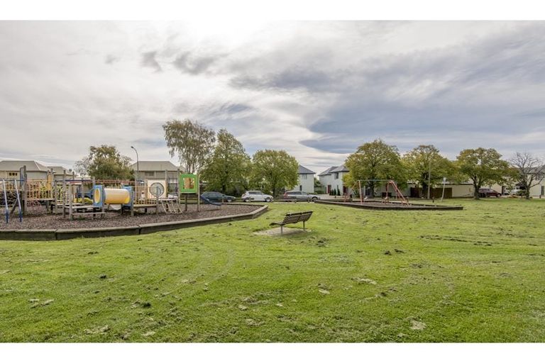 Photo of property in 4/2 Leamington Street, Addington, Christchurch, 8024