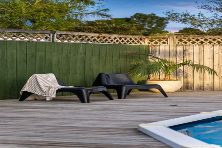 Photo of property in 44 Saffron Street, Birkdale, Auckland, 0626