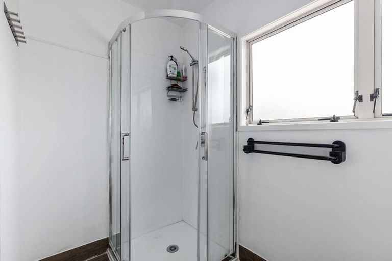 Photo of property in 15a Melleray Place, Randwick Park, Auckland, 2105