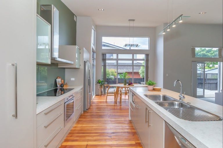 Photo of property in 9 Macarthur Street, Levin, 5510