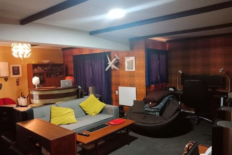 Photo of property in 7b Tiniroa Grove, Silverstream, Upper Hutt, 5019