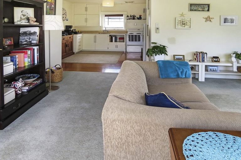 Photo of property in 64 Rowan Avenue, Aranui, Christchurch, 8061