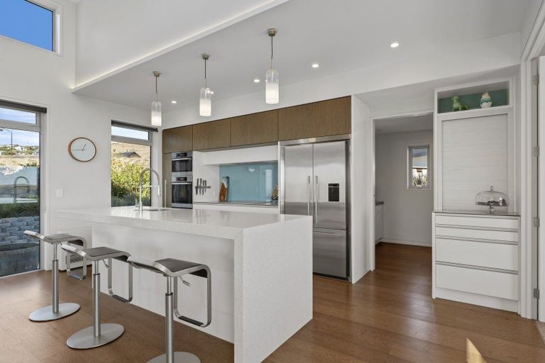 Photo of property in 21 Parkridge Place, Mount Pleasant, Christchurch, 8081