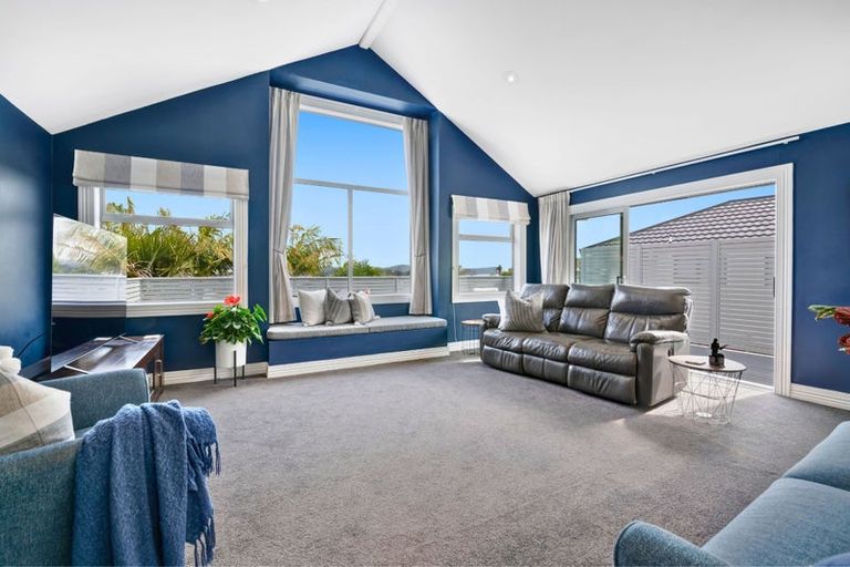 Photo of property in 57 Esther Place, Red Beach, 0932