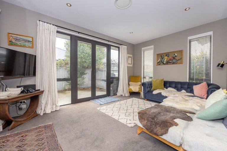 Photo of property in 128 Kings Drive, Wanaka, 9305