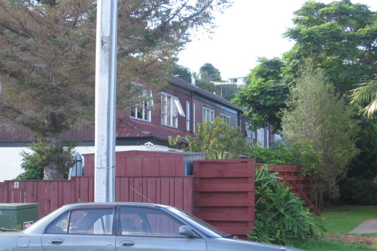 Photo of property in 7/23 Inverness Road, Browns Bay, Auckland, 0630