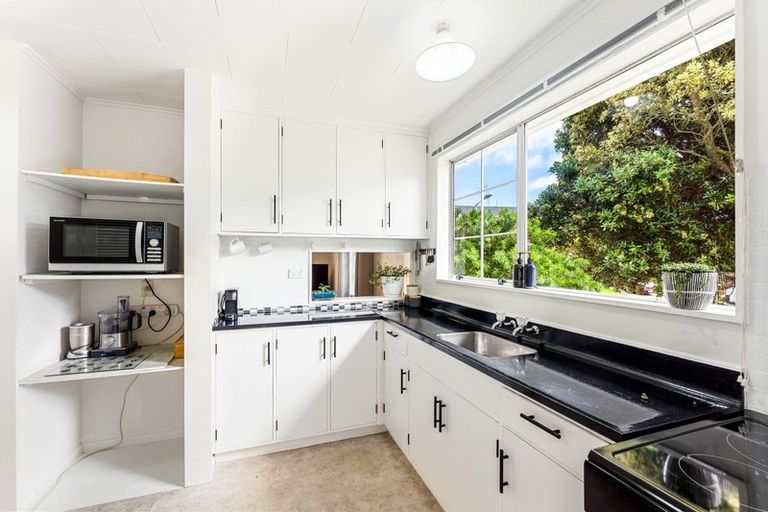 Photo of property in 1/19 Yarrow Place, Papakowhai, Porirua, 5024