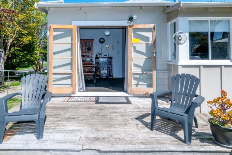 Photo of property in 106 Iranui Road, Inner Kaiti, Gisborne, 4010