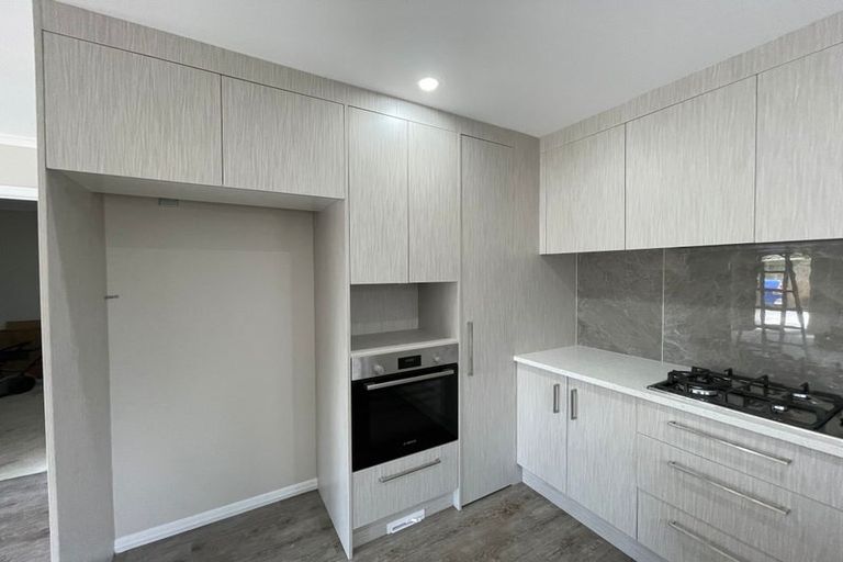 Photo of property in 4b Mirrabooka Avenue, Botany Downs, Auckland, 2010