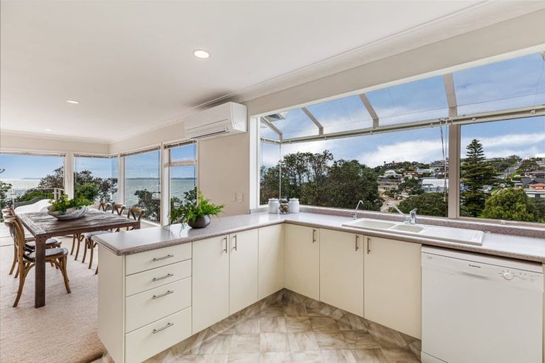 Photo of property in 45c Hyde Road, Rothesay Bay, Auckland, 0630