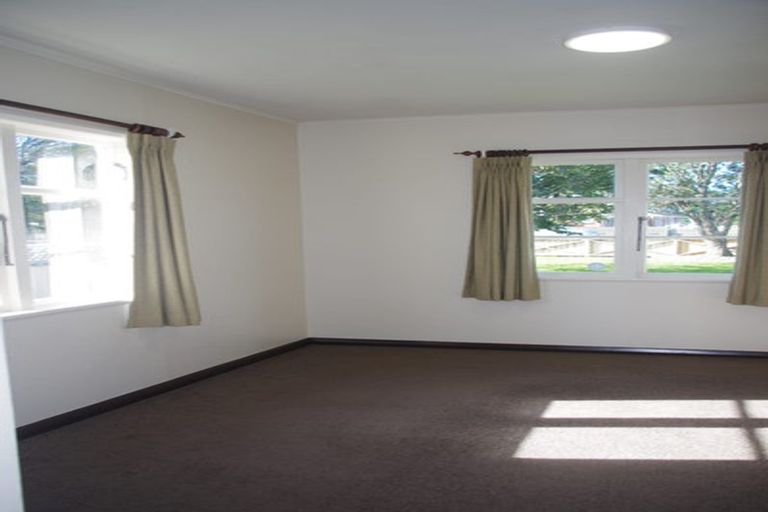 Photo of property in 86 Avondale Road, Avondale, Christchurch, 8061