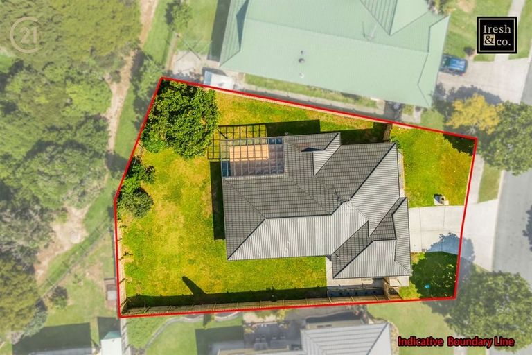 Property details for 71 Medvale Avenue, Flat Bush, Auckland, 2019