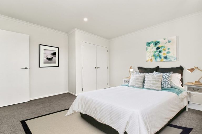 Photo of property in 18 Couldrey Crescent, Red Beach, 0932