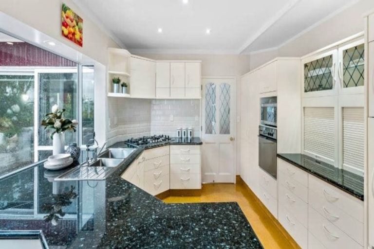 Photo of property in 7 Susanne Place, Pakuranga, Auckland, 2010