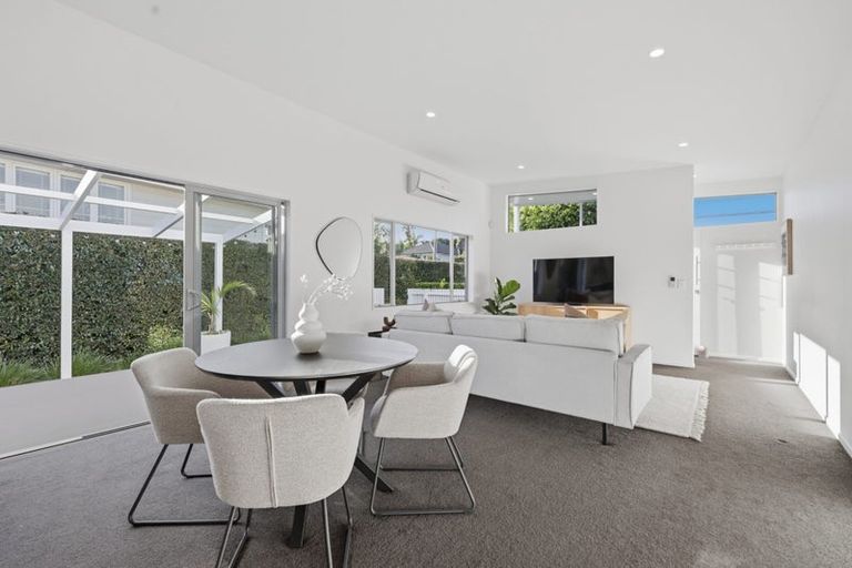 Photo of property in 106a Moa Road, Point Chevalier, Auckland, 1022