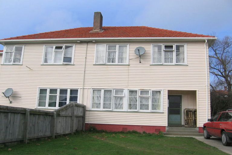 Photo of property in 122-124 Rangiora Avenue, Roslyn, Palmerston North, 4414