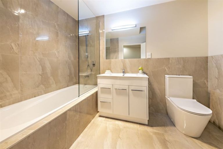 Photo of property in 10 Warbler Crescent, Papakura, 2110