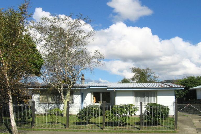 Photo of property in 5 Bonnie Glen Crescent, Ebdentown, Upper Hutt, 5018