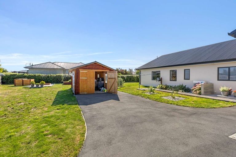 Photo of property in 11 Paradise Way, Amberley, 7410