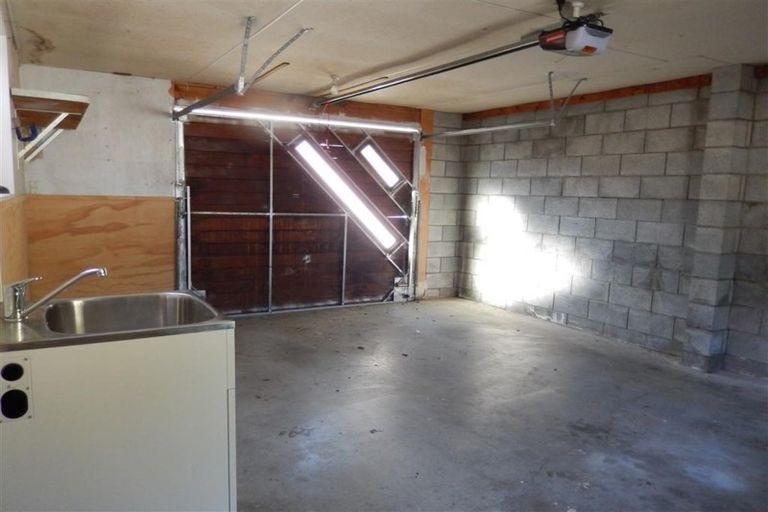 Photo of property in 6a Ropiha Street, Fitzroy, New Plymouth, 4312