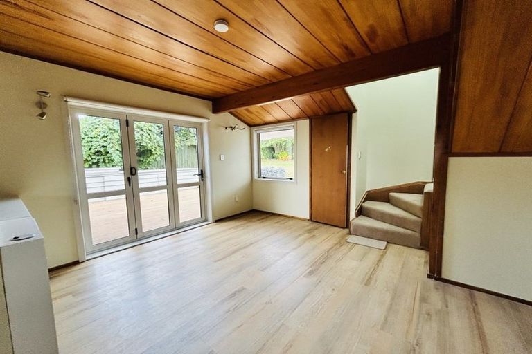 Photo of property in 25 St Simon Place, Botany Downs, Auckland, 2010