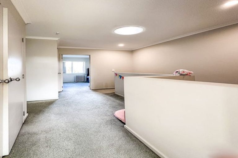 Photo of property in 6/78 Fernhill Way, Oteha, Auckland, 0632