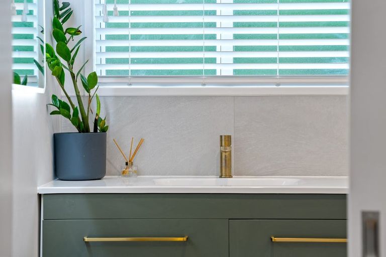 Photo of property in 3/16 Gatman Street, Birkdale, Auckland, 0626