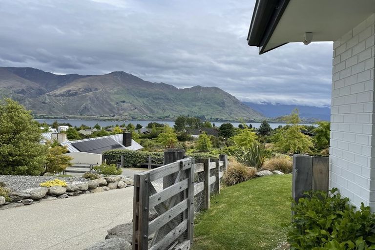 Photo of property in 16 Forest Heights, Wanaka, 9305