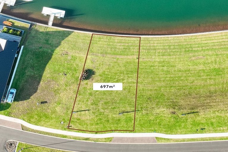 Photo of property in 25 Maturiki Drive, One Tree Point, 0118