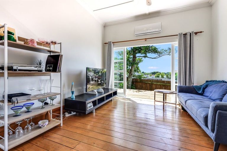 Photo of property in 75 Tuhikaramea Road, Dinsdale, Hamilton, 3204