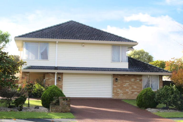 Photo of property in 74 Golfland Drive, Golflands, Auckland, 2013