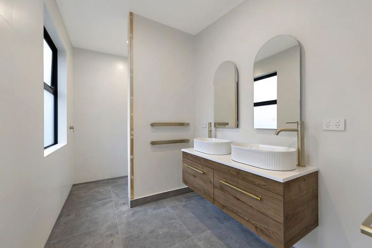 Photo of property in 8b Maire Street, Woburn, Lower Hutt, 5010