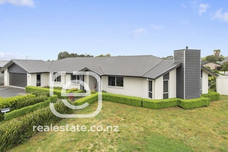 Photo of property in 22 Moonlight Drive, Rototuna North, Hamilton, 3210