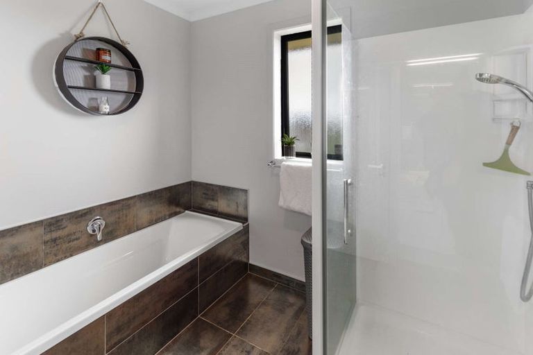 Photo of property in 1 Attrill Place, Tawhero, Whanganui, 4501