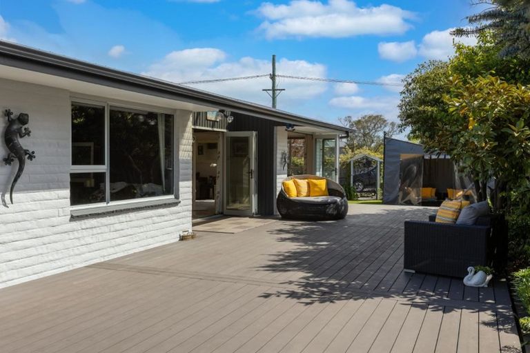 Photo of property in 28 Waitikiri Drive, Parklands, Christchurch, 8083