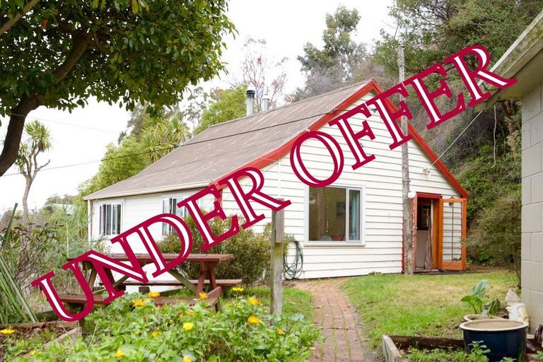 Photo of property in 55 Hawkhurst Road, Lyttelton, 8082