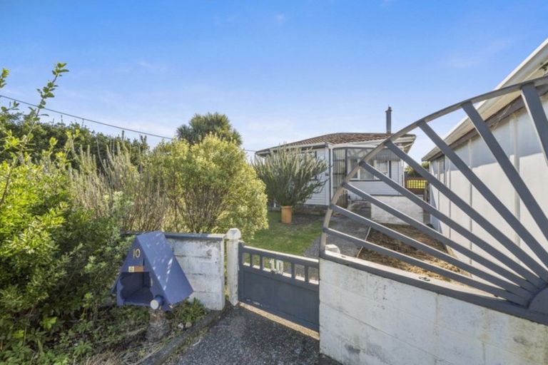 Photo of property in 17 Cornwall Street, Patea, 4520