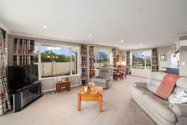 Photo of property in 85 Coolspring Way, Redwood, Christchurch, 8051