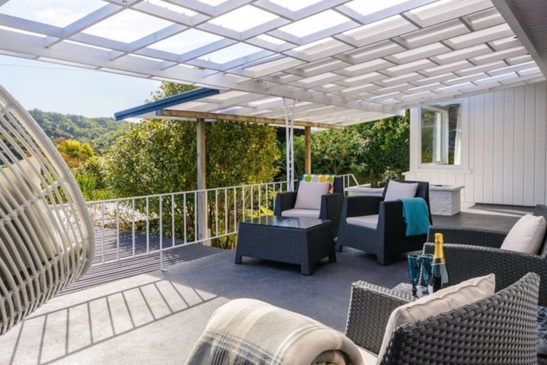 Photo of property in 81 Milton Terrace, Picton, 7220