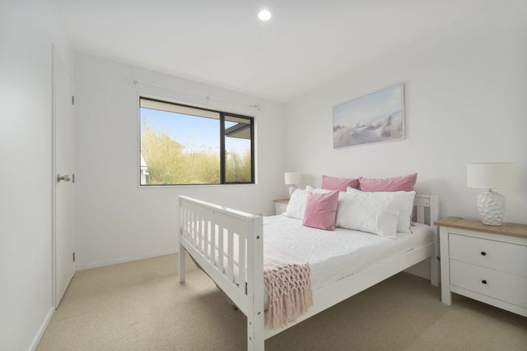 Photo of property in 27a Chorley Avenue, Massey, Auckland, 0614