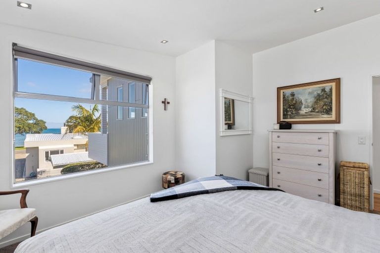 Photo of property in 40a Matakatia Parade, Matakatia, Whangaparaoa, 0930