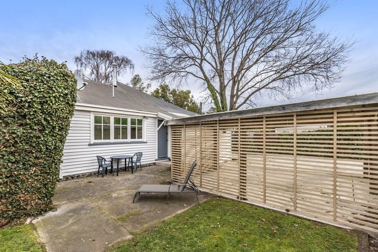 Photo of property in 1/221 Edgeware Road, Edgeware, Christchurch, 8013