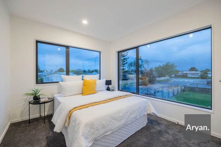 Photo of property in 8a Jupiter Street, Rosehill, Papakura, 2113