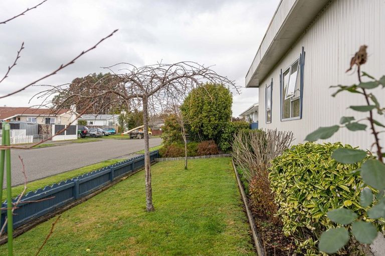 Photo of property in 17 Stout Street, Masterton, 5810
