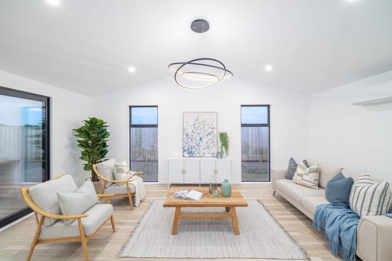 Photo of property in 10 Dalness Crescent, Halswell, Christchurch, 8025