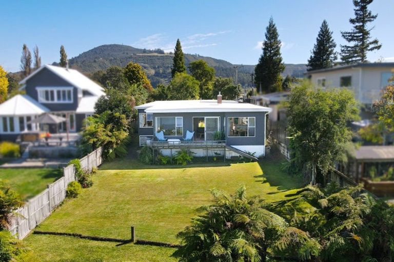 Photo of property in 137 Koutu Road, Kawaha Point, Rotorua, 3010